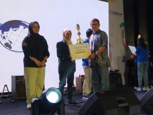 Mahasiswa FTV Juara 2 Lomba Community Service Poster